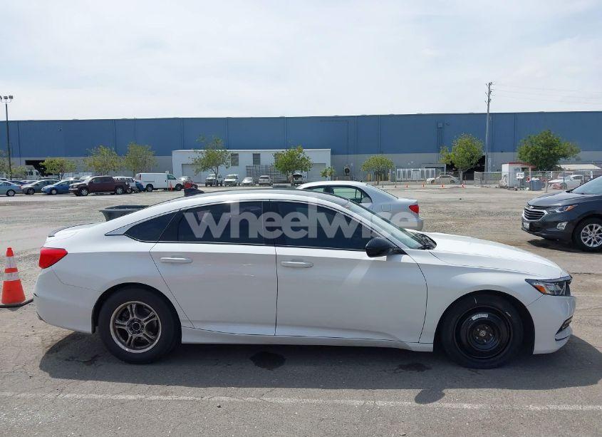 Photo 13 of 2019 Honda Accord SPORT (VIN 1HGCV1F30KA101706)