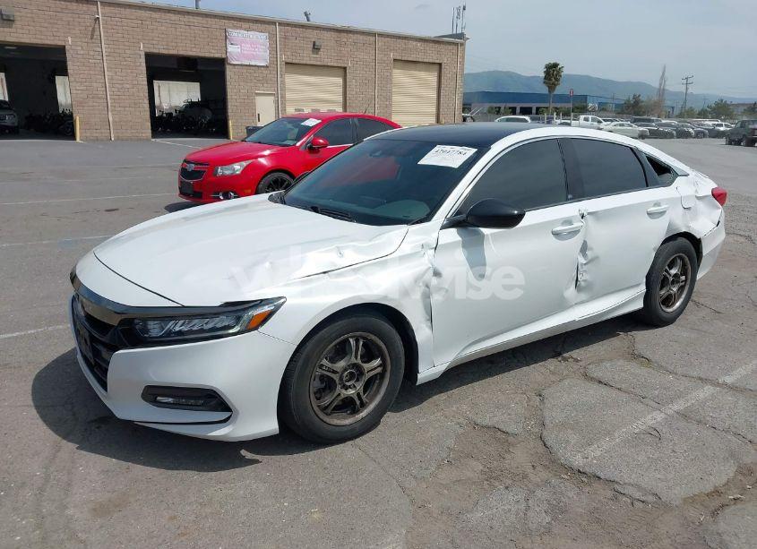 Photo 2 of 2019 Honda Accord SPORT (VIN 1HGCV1F30KA101706)