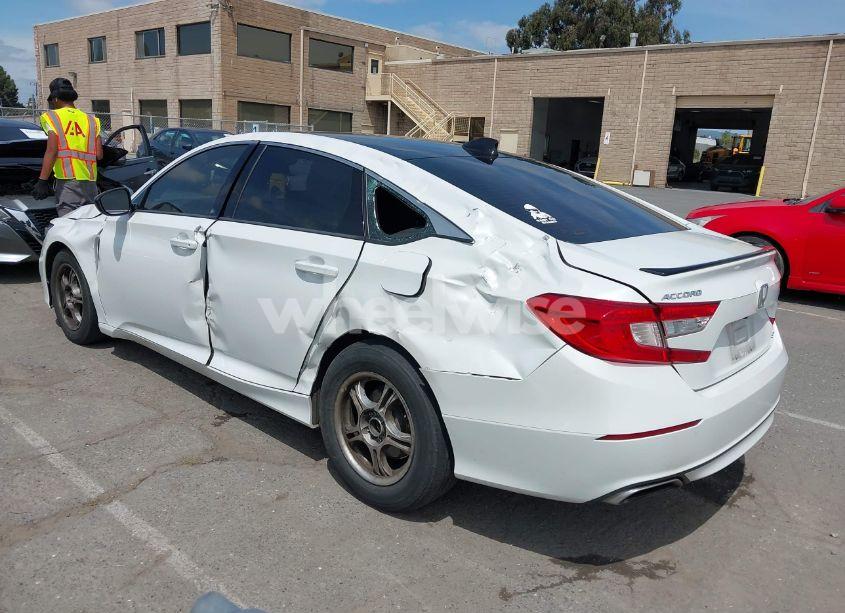 Photo 3 of 2019 Honda Accord SPORT (VIN 1HGCV1F30KA101706)