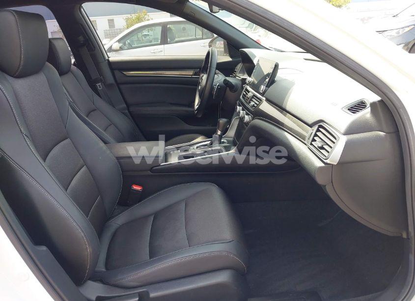 Photo 5 of 2019 Honda Accord SPORT (VIN 1HGCV1F30KA101706)