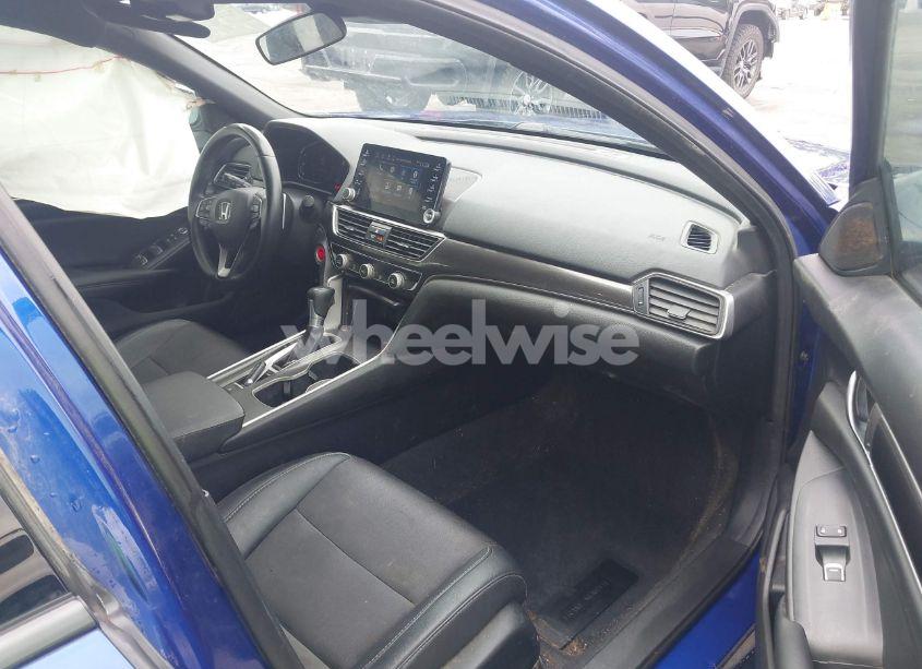 Photo 5 of 2019 Honda Accord SPORT (VIN 1HGCV1F30KA112222)