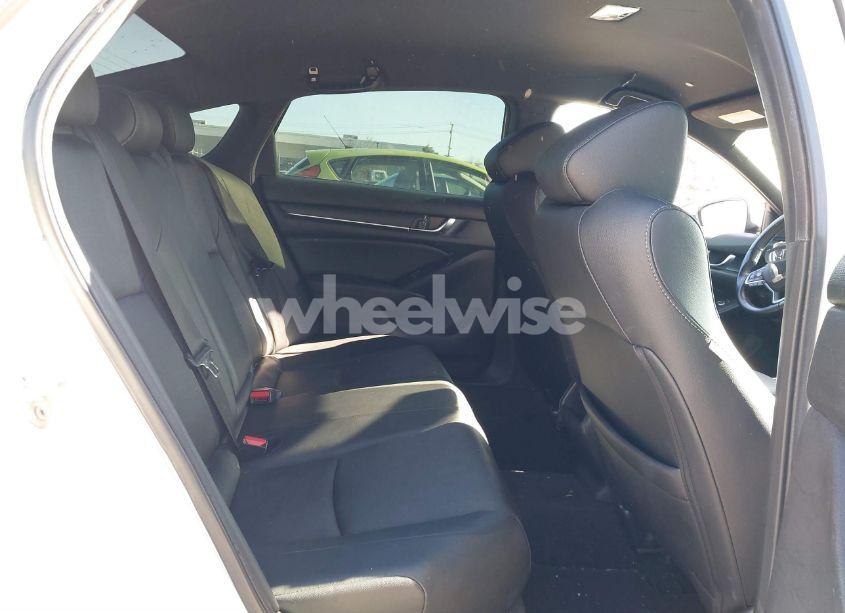 Photo 8 of 2019 Honda Accord SPORT (VIN 1HGCV1F30KA130171)