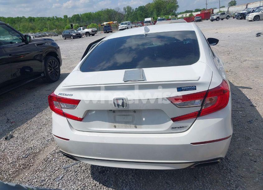 Photo 16 of 2019 Honda Accord SPORT (VIN 1HGCV1F30KA139355)