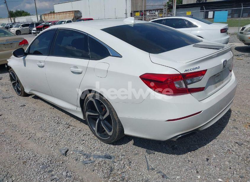 Photo 3 of 2019 Honda Accord SPORT (VIN 1HGCV1F30KA139355)