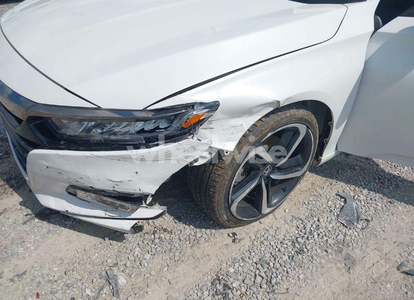 Photo 6 of 2019 Honda Accord SPORT (VIN 1HGCV1F30KA139355)