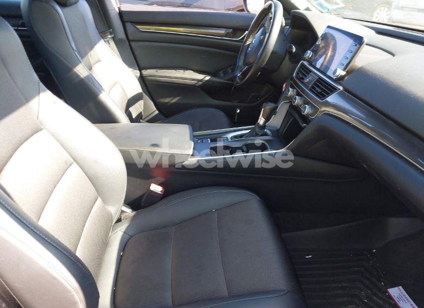 Photo 5 of 2019 Honda Accord SPORT (VIN 1HGCV1F30KA166605)