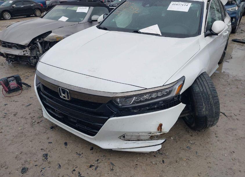 Photo 6 of 2020 Honda Accord SPORT (VIN 1HGCV1F30LA011988)