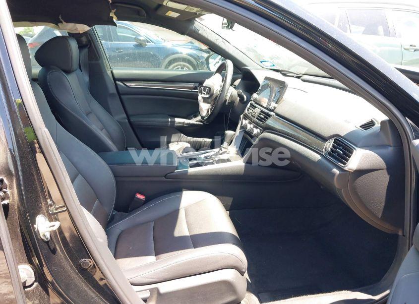 Photo 5 of 2020 Honda Accord SPORT (VIN 1HGCV1F30LA016687)