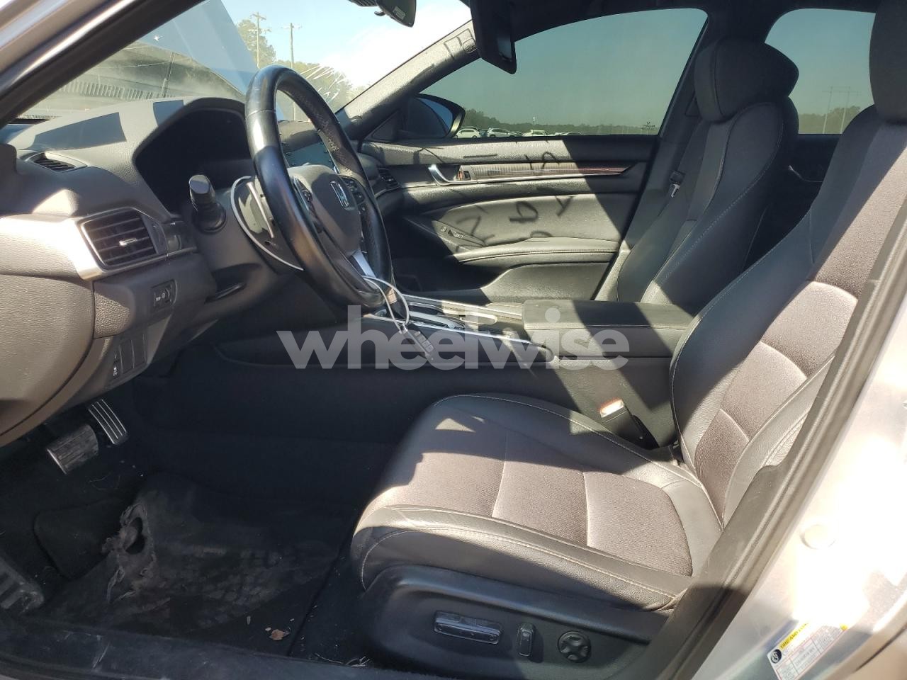 Photo 7 of 2020 HONDA ACCORD SPORT (VIN 1HGCV1F30LA114991)