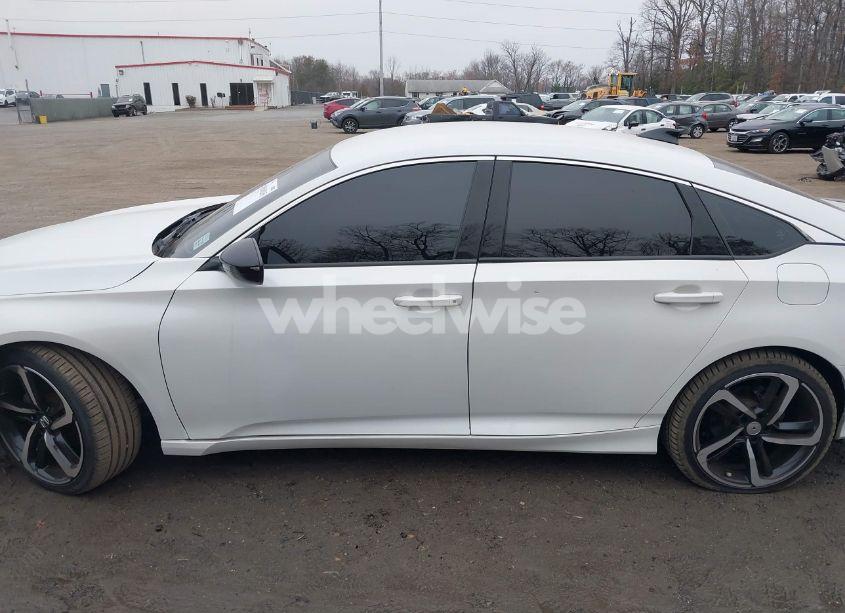 Photo 14 of 2022 Honda Accord SPORT (VIN 1HGCV1F30NA104951)