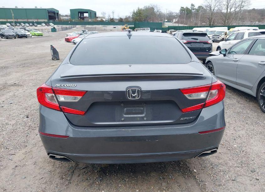 Photo 15 of 2018 Honda Accord SPORT (VIN 1HGCV1F31JA050344)