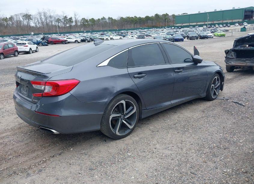 Photo 4 of 2018 Honda Accord SPORT (VIN 1HGCV1F31JA050344)