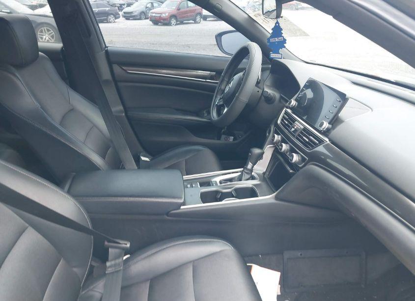 Photo 5 of 2018 Honda Accord SPORT (VIN 1HGCV1F31JA050344)