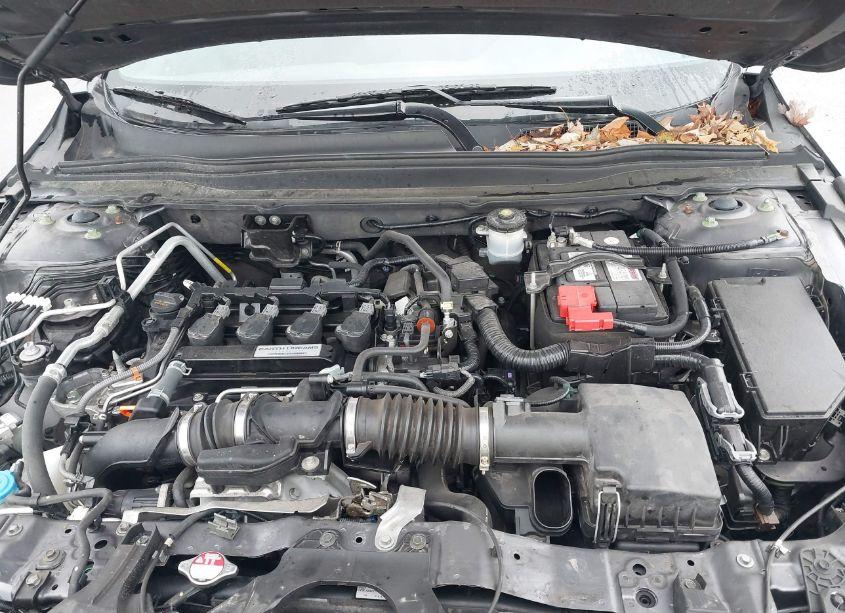 Photo 10 of 2018 Honda Accord SPORT (VIN 1HGCV1F31JA053020)