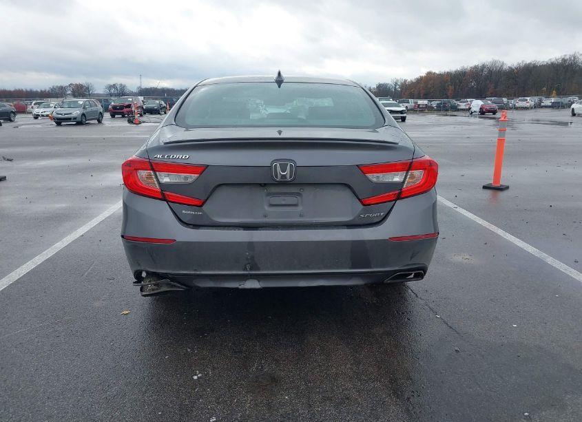 Photo 17 of 2018 Honda Accord SPORT (VIN 1HGCV1F31JA053020)