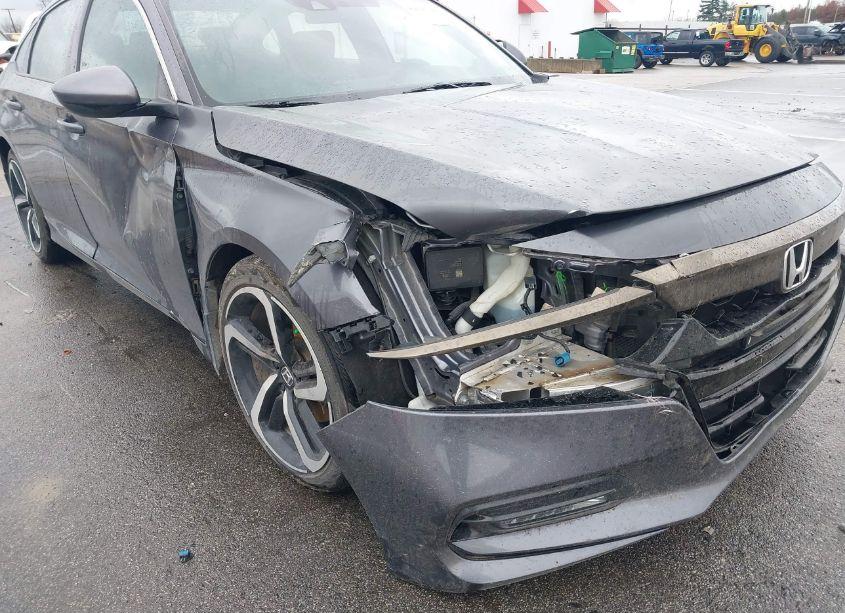 Photo 6 of 2018 Honda Accord SPORT (VIN 1HGCV1F31JA053020)