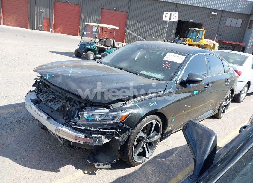 Photo 2 of 2018 Honda Accord SPORT (VIN 1HGCV1F31JA058069)