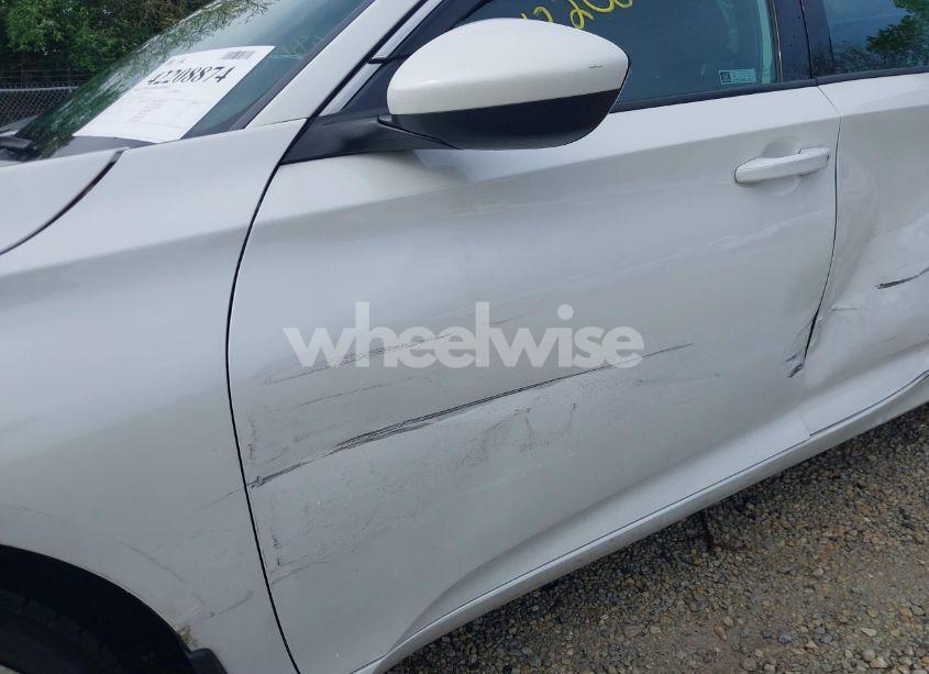 Photo 19 of 2018 Honda Accord SPORT (VIN 1HGCV1F31JA069931)