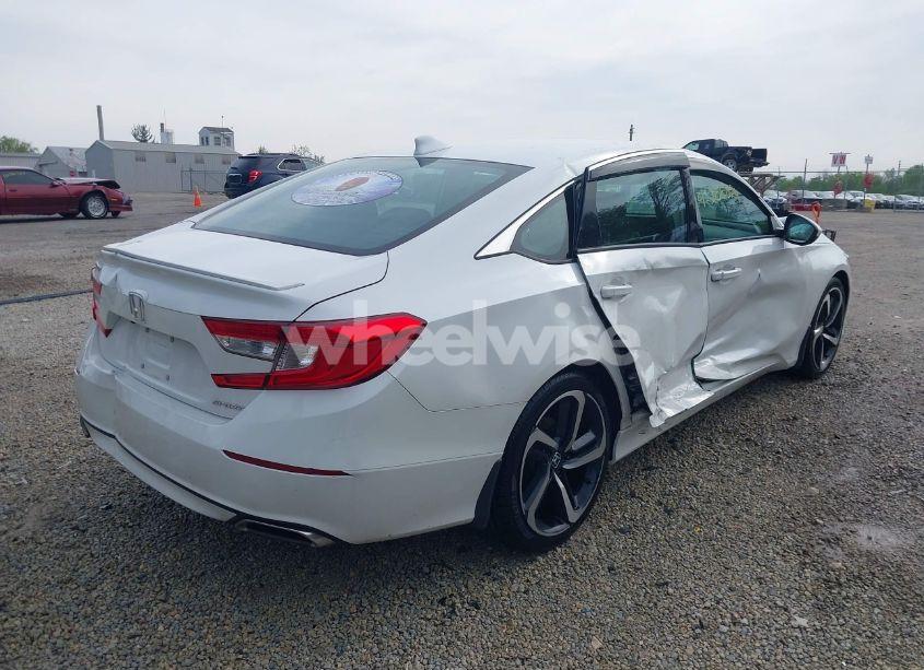 Photo 4 of 2018 Honda Accord SPORT (VIN 1HGCV1F31JA069931)