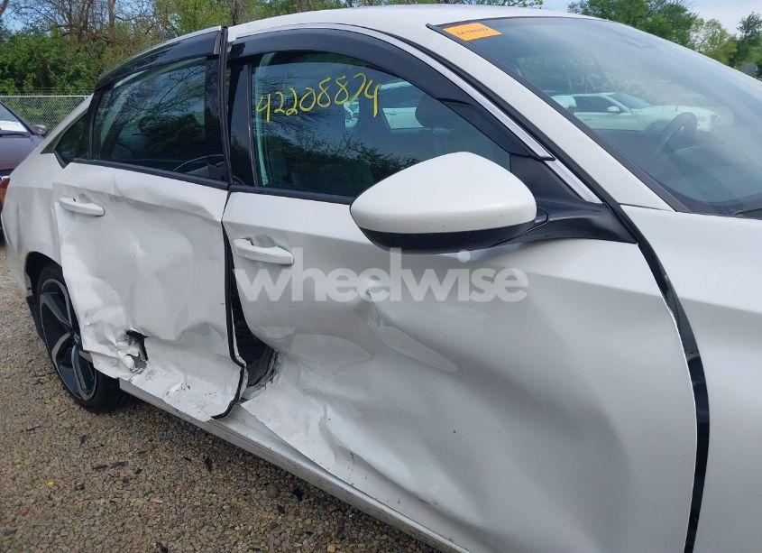 Photo 6 of 2018 Honda Accord SPORT (VIN 1HGCV1F31JA069931)