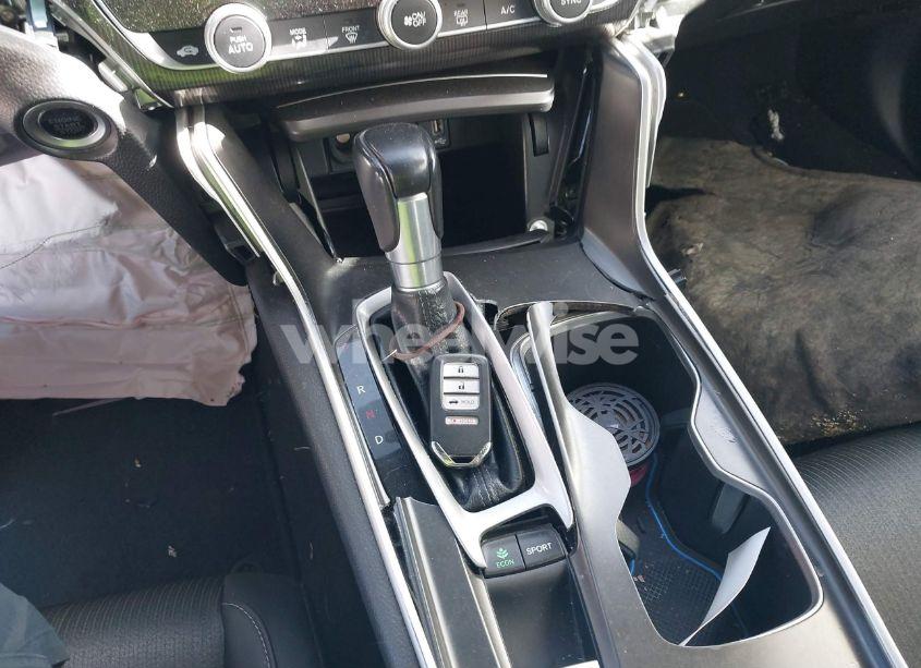 Photo 11 of 2018 Honda Accord SPORT (VIN 1HGCV1F31JA099379)