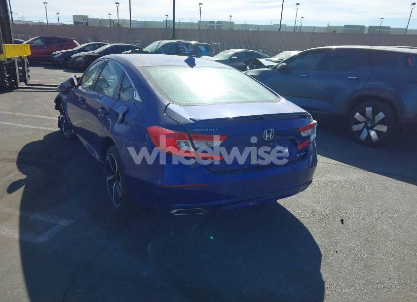 Photo 3 of 2018 Honda Accord SPORT (VIN 1HGCV1F31JA099379)