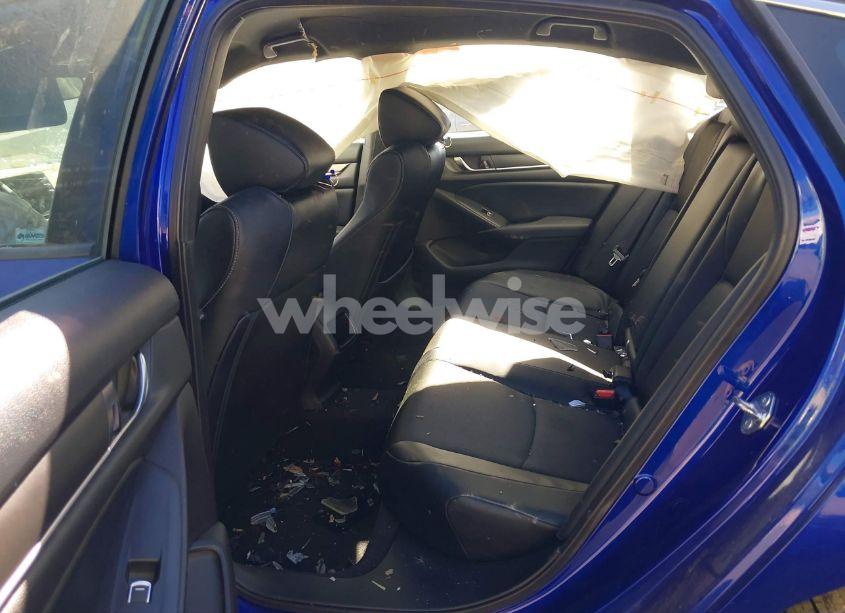 Photo 8 of 2018 Honda Accord SPORT (VIN 1HGCV1F31JA099379)