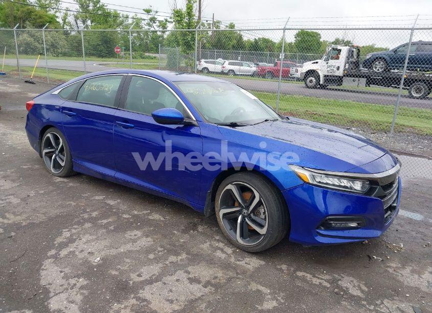 2018 Honda Accord SPORT (VIN 1HGCV1F31JA105424) main photo