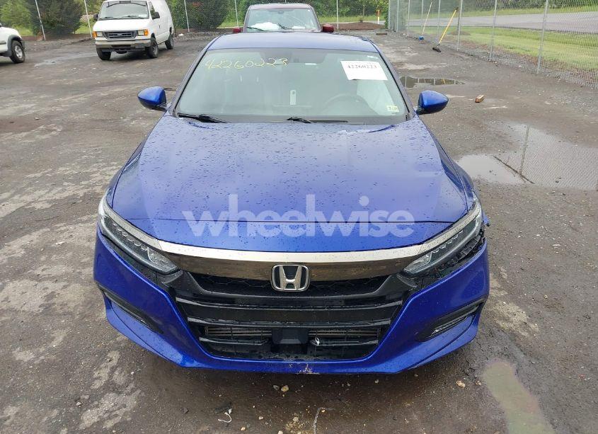 Photo 12 of 2018 Honda Accord SPORT (VIN 1HGCV1F31JA105424)