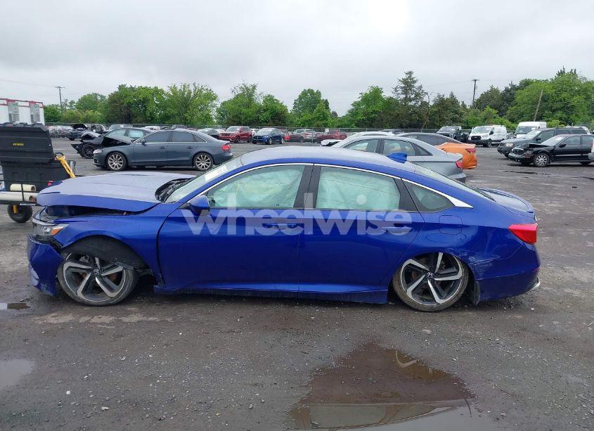 Photo 14 of 2018 Honda Accord SPORT (VIN 1HGCV1F31JA105424)