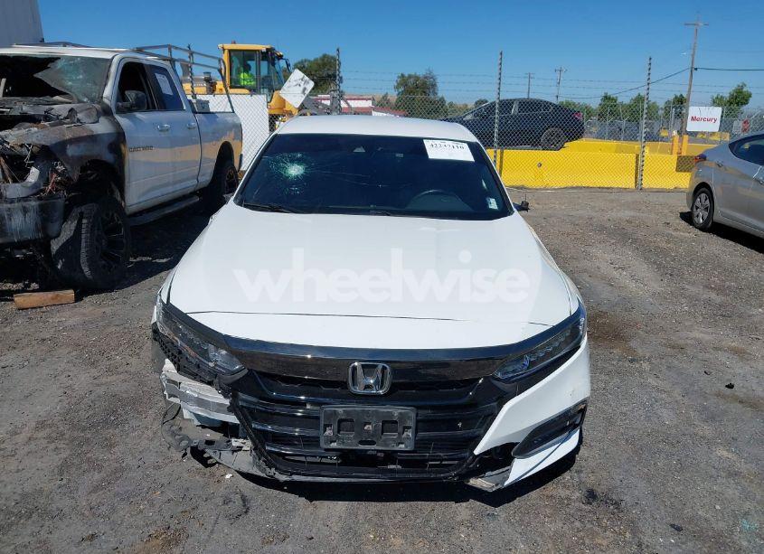 Photo 12 of 2018 Honda Accord SPORT (VIN 1HGCV1F31JA121638)