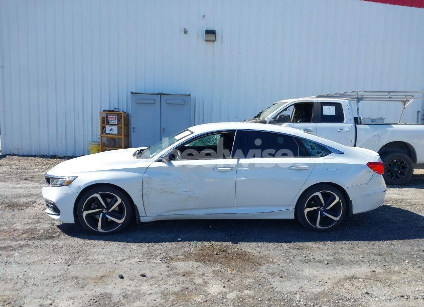 Photo 14 of 2018 Honda Accord SPORT (VIN 1HGCV1F31JA121638)