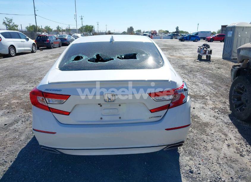 Photo 16 of 2018 Honda Accord SPORT (VIN 1HGCV1F31JA121638)