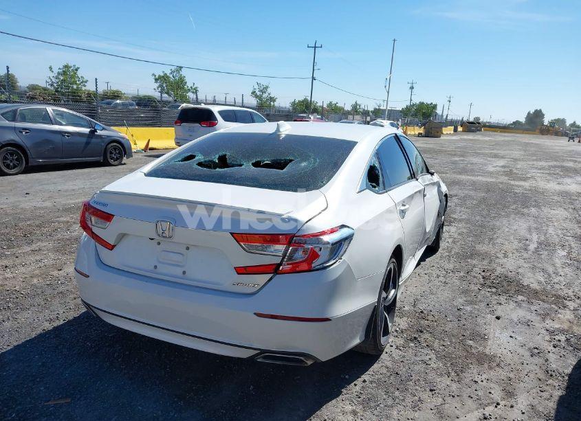 Photo 4 of 2018 Honda Accord SPORT (VIN 1HGCV1F31JA121638)