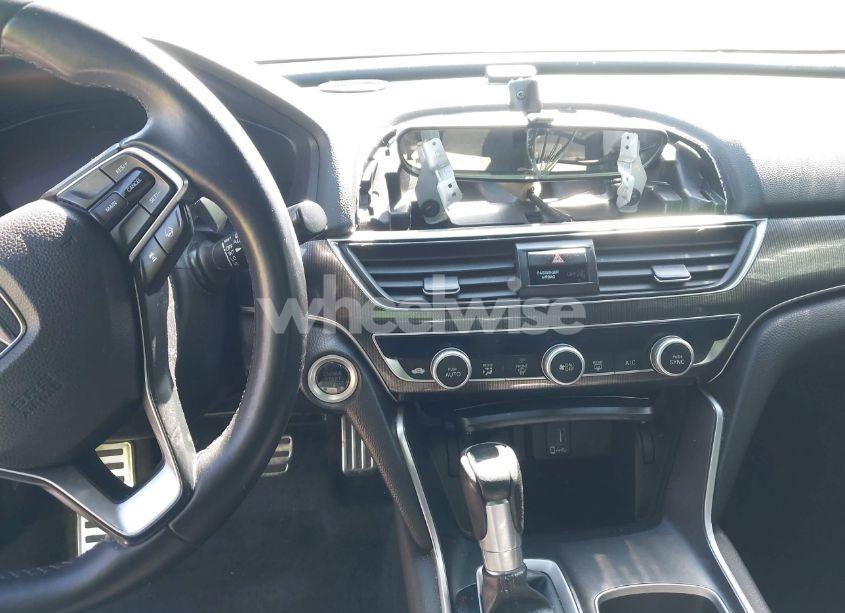 Photo 6 of 2018 Honda Accord SPORT (VIN 1HGCV1F31JA121638)