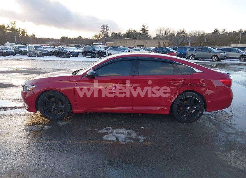 Photo 14 of 2018 Honda Accord SPORT (VIN 1HGCV1F31JA134907)