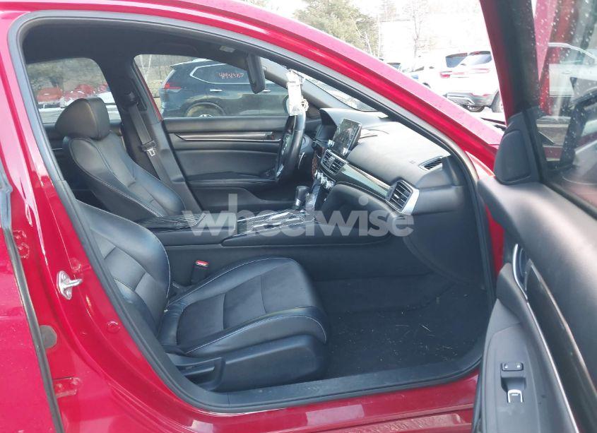 Photo 5 of 2018 Honda Accord SPORT (VIN 1HGCV1F31JA134907)