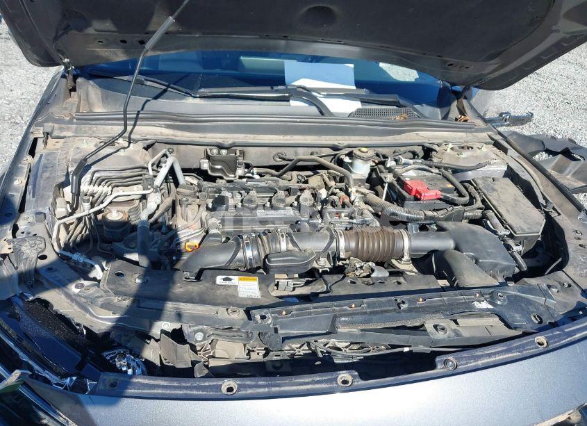 Photo 10 of 2018 Honda Accord SPORT (VIN 1HGCV1F31JA156101)