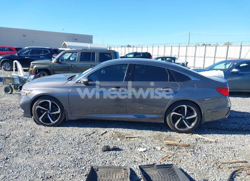 Photo 15 of 2018 Honda Accord SPORT (VIN 1HGCV1F31JA156101)