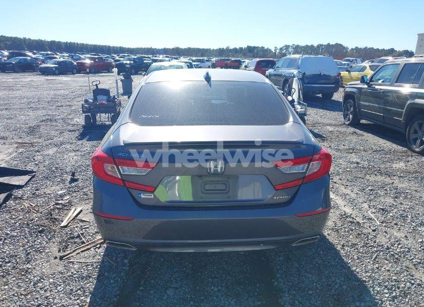 Photo 17 of 2018 Honda Accord SPORT (VIN 1HGCV1F31JA156101)