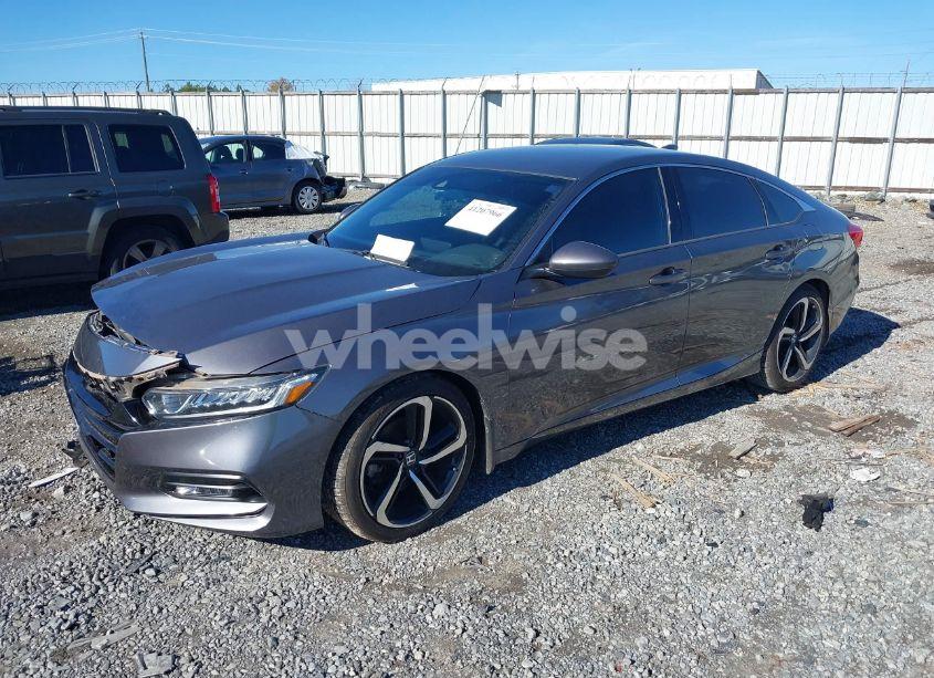Photo 2 of 2018 Honda Accord SPORT (VIN 1HGCV1F31JA156101)