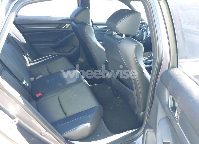 Photo 8 of 2018 Honda Accord SPORT (VIN 1HGCV1F31JA156101)