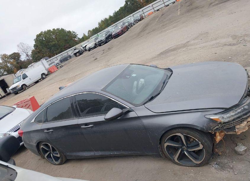 Photo 13 of 2018 Honda Accord SPORT (VIN 1HGCV1F31JA163162)