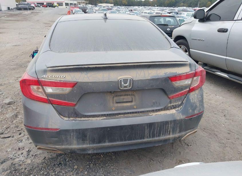 Photo 16 of 2018 Honda Accord SPORT (VIN 1HGCV1F31JA163162)