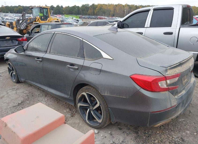 Photo 3 of 2018 Honda Accord SPORT (VIN 1HGCV1F31JA163162)