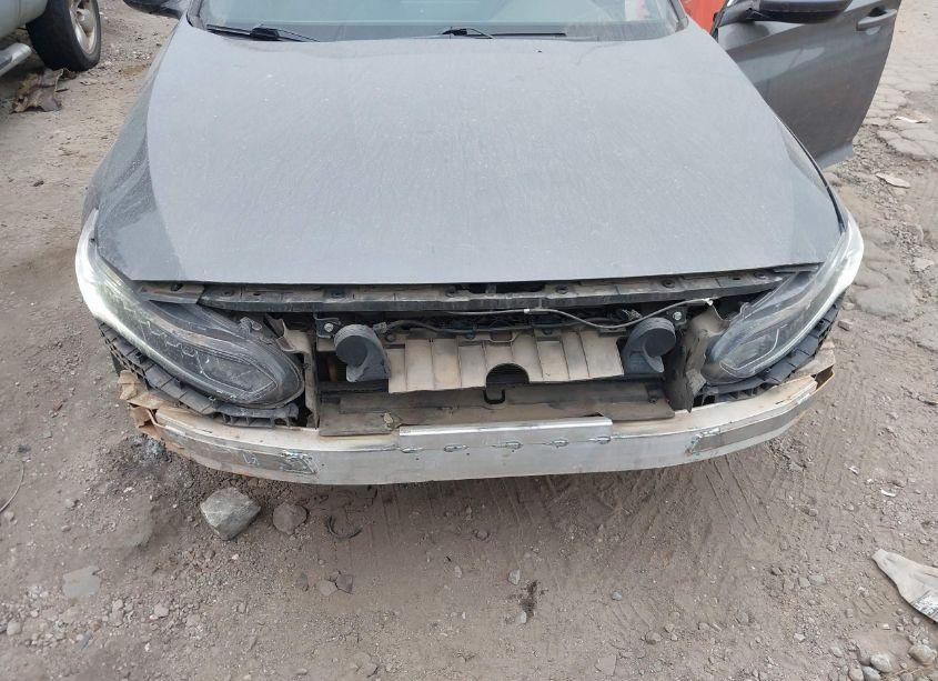 Photo 6 of 2018 Honda Accord SPORT (VIN 1HGCV1F31JA163162)