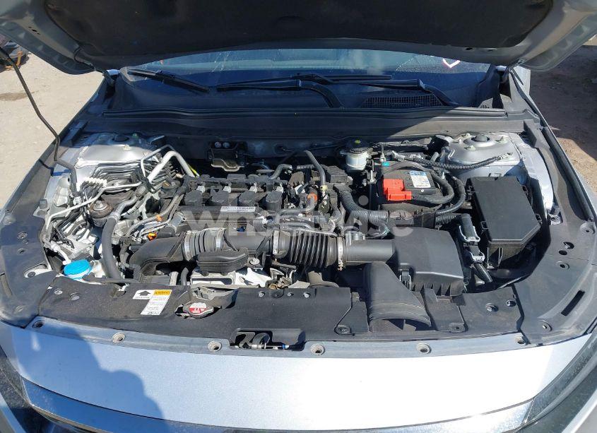 Photo 10 of 2018 Honda Accord SPORT (VIN 1HGCV1F31JA164294)