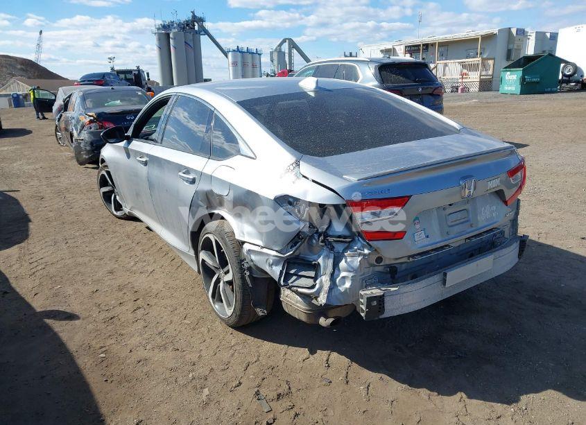 Photo 3 of 2018 Honda Accord SPORT (VIN 1HGCV1F31JA164294)