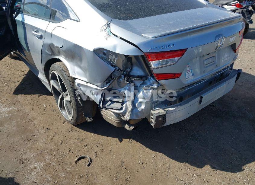 Photo 6 of 2018 Honda Accord SPORT (VIN 1HGCV1F31JA164294)