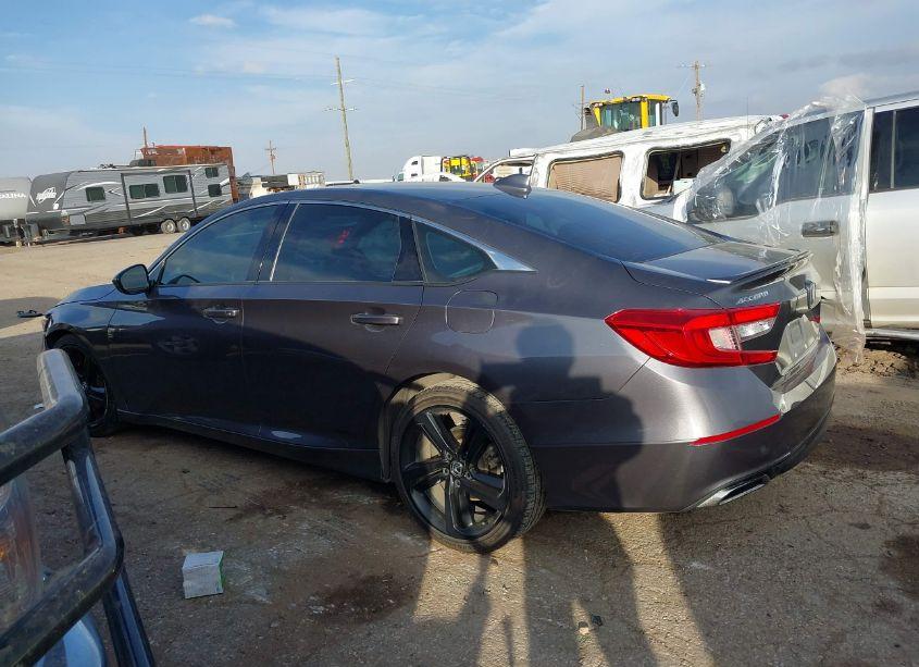 Photo 14 of 2018 Honda Accord SPORT (VIN 1HGCV1F31JA187607)
